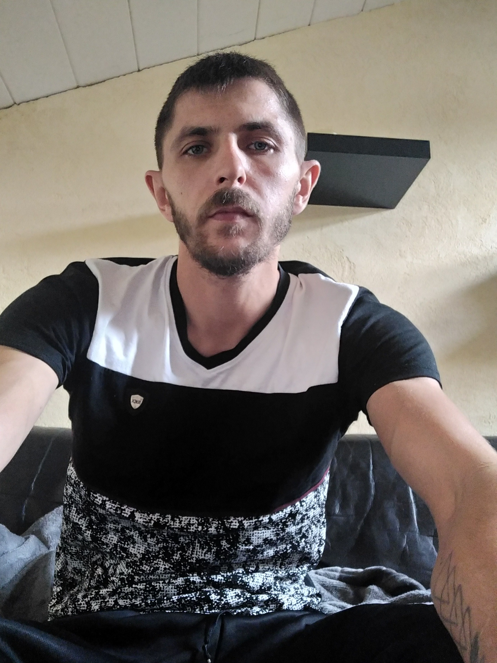 Clarence - Bouy-sur-Orvin - Aube | Rencontre gay