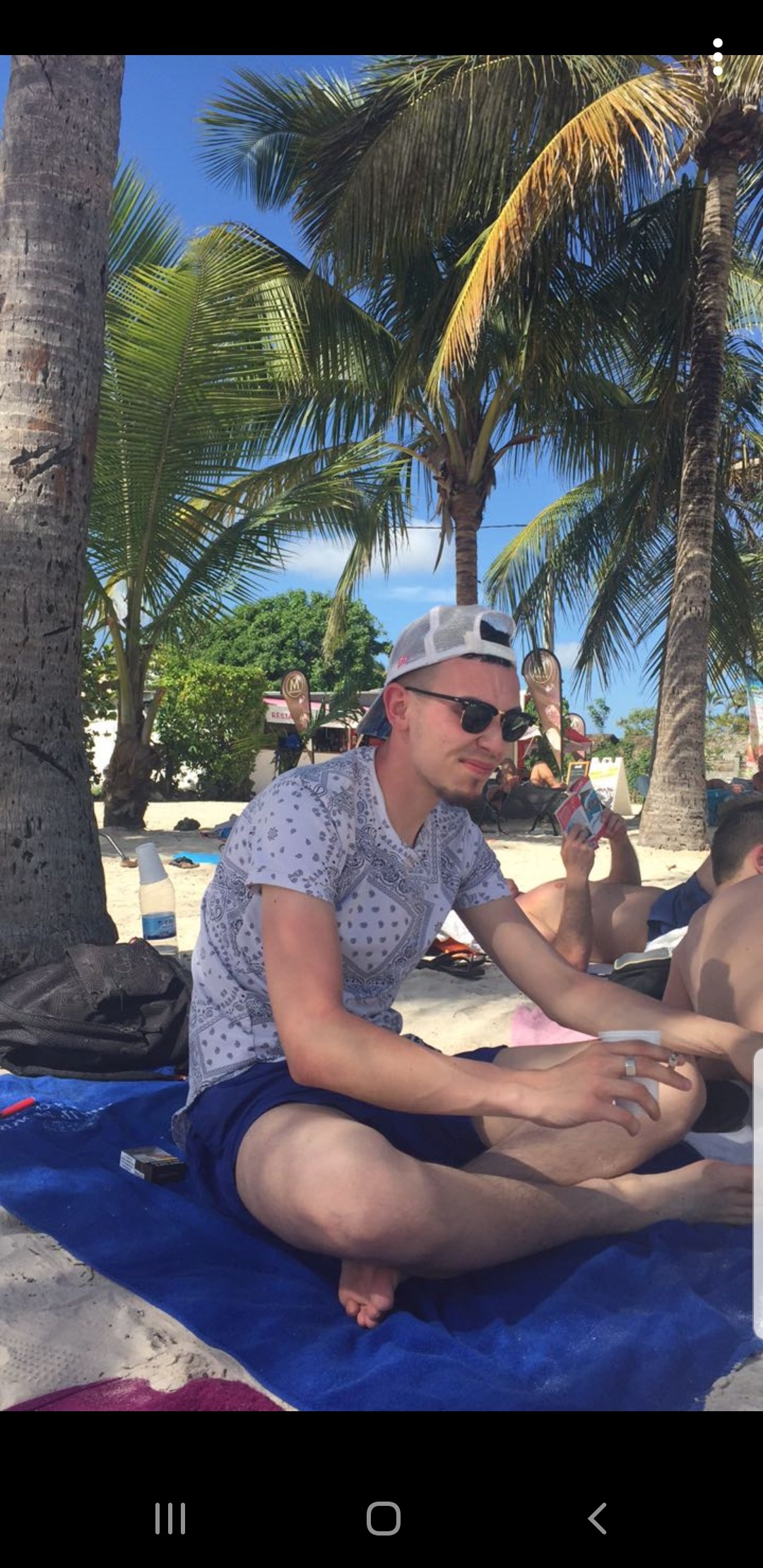 Cyrus - Aigny - Marne | Rencontre gay